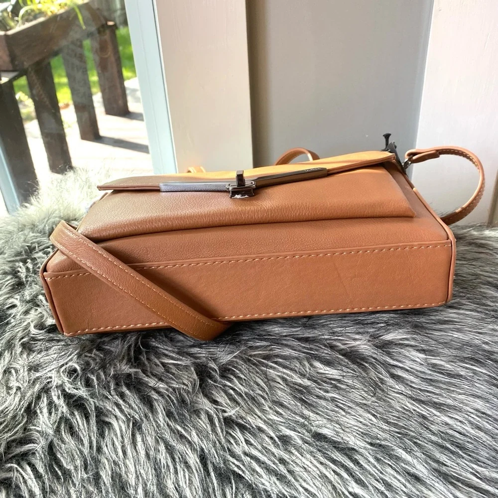 NWT Botkier genuine leather crossbody cognac - Picture 4 of 8